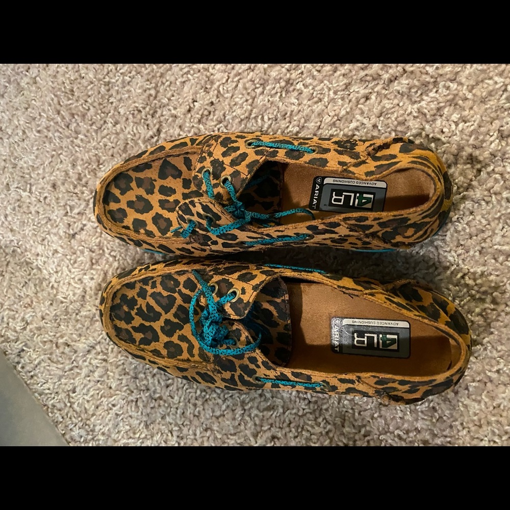 Leopard and turquoise shoes. Size 6 1/2